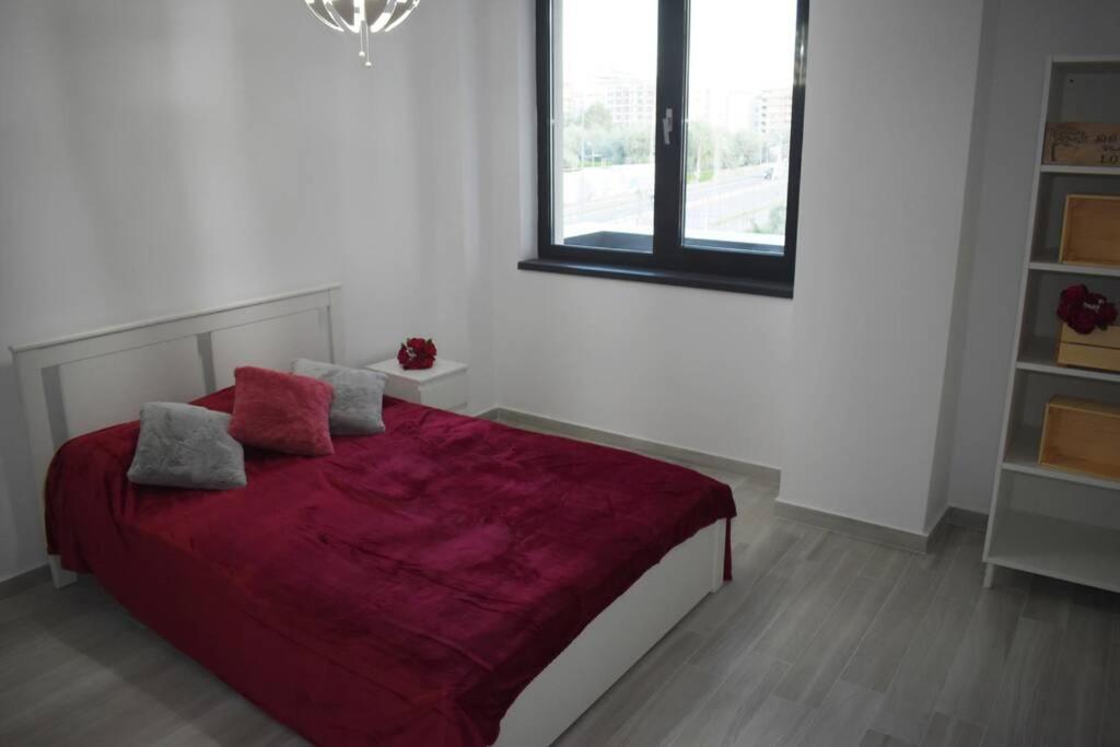 Apartment By The Lake With A View Mamaia Exterior foto