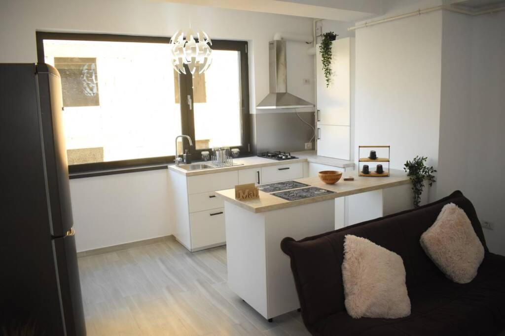 Apartment By The Lake With A View Mamaia Exterior foto
